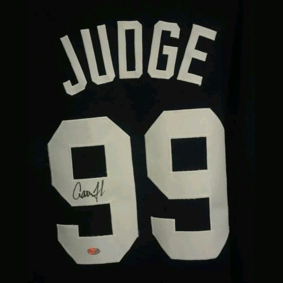 NY Yankees AARON JUDGE Signed Jersey With COA - Picture 5 of 8